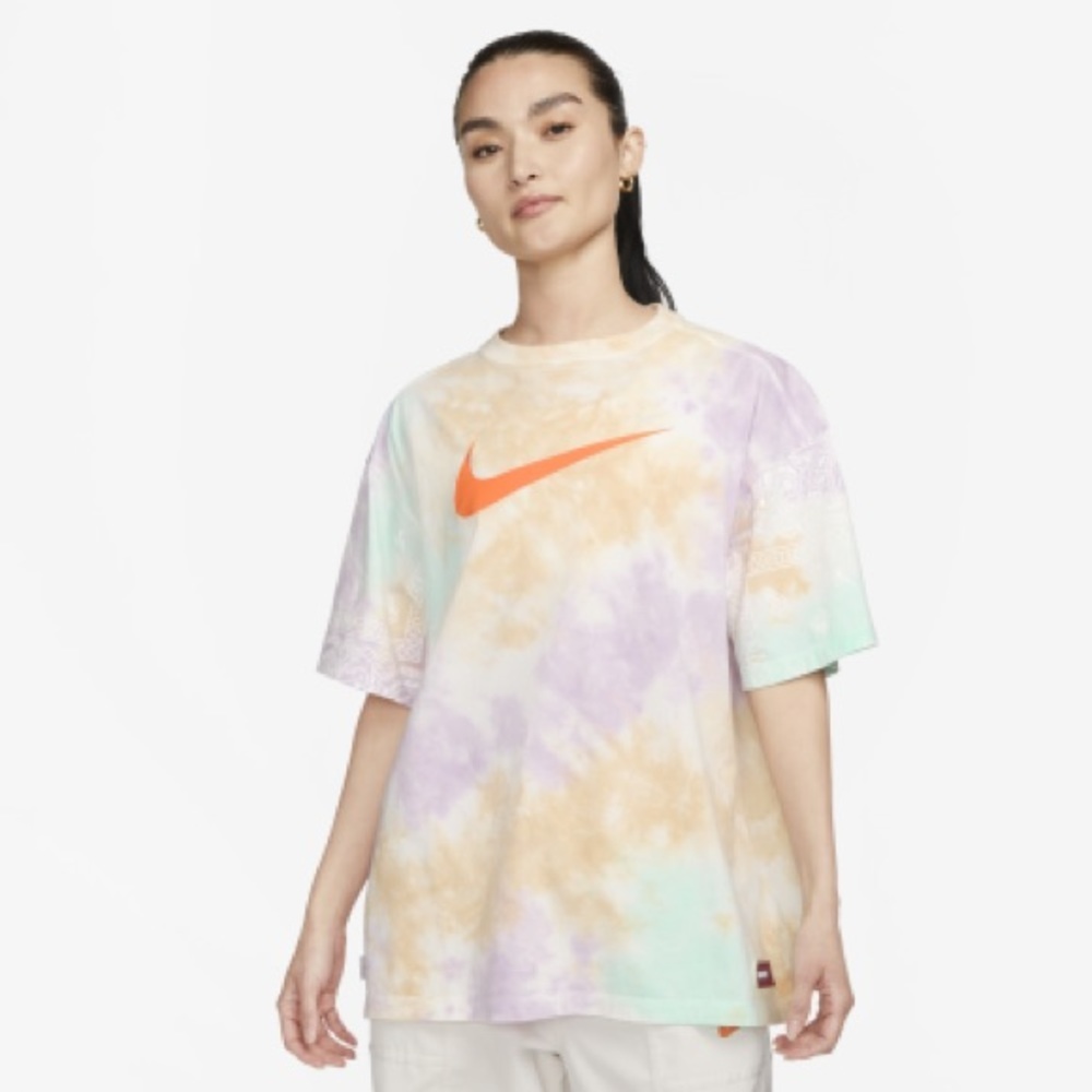 Nike Sportswear Women’s T-Shirt FJ7731-885 size M